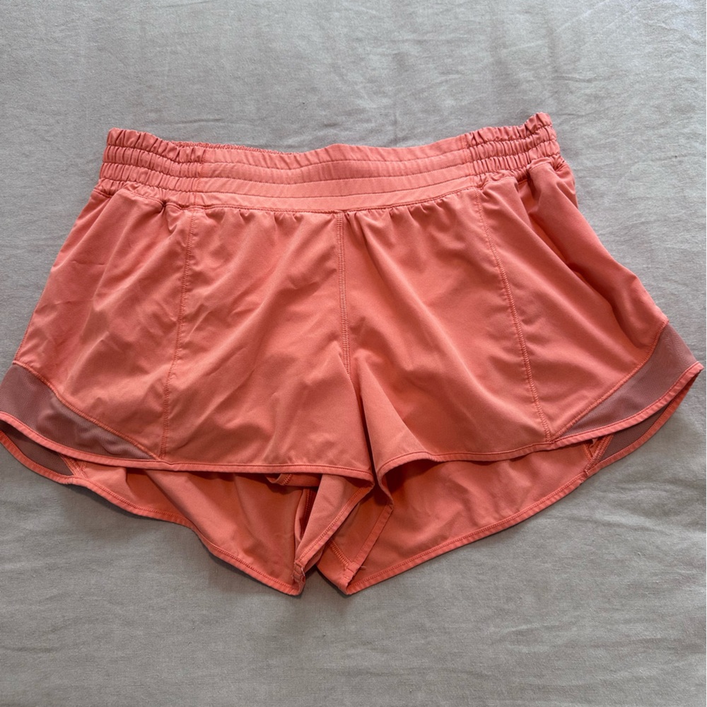 Lululemon Hotty Hot High-Rise Lined Shorts 2.5"